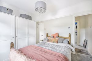 Bedroom- click for photo gallery